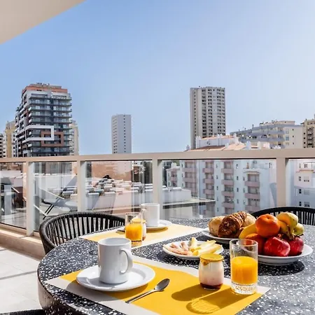 Rocha Bay W Terrace And Pool In