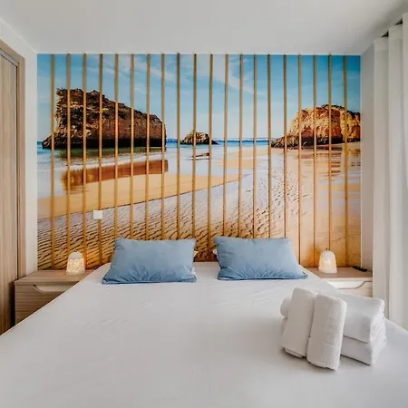 Rocha Bay W Terrace And Pool In